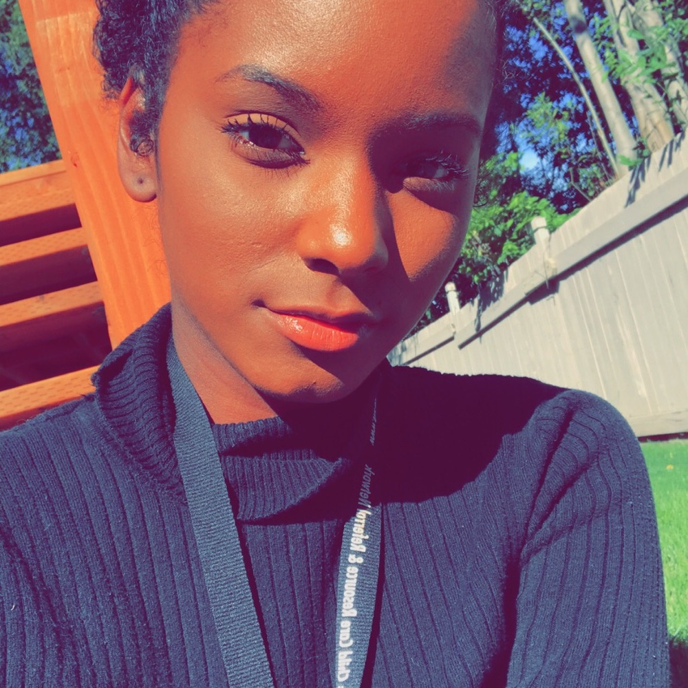 Meet your Posher, Niyamika